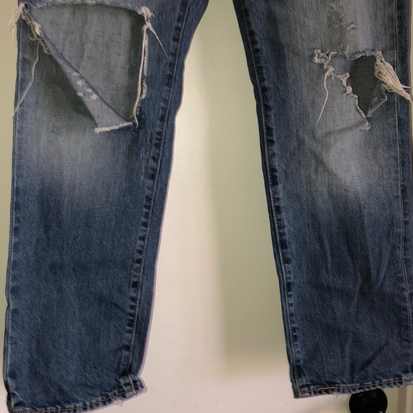 Men’s distressed Levi’s jeans - Picture 4 of 6